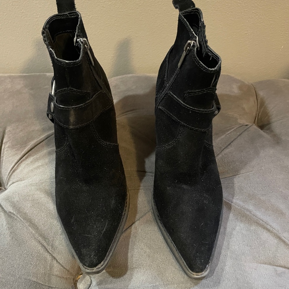 Marc Fisher Black Suede bootie Sz 7.  Clean & Nice cond.